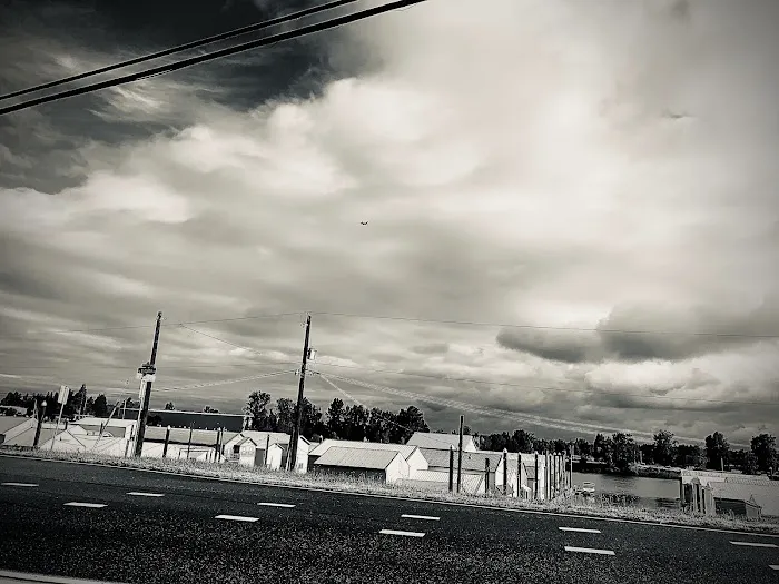 Columbia River RV Park Picture 3