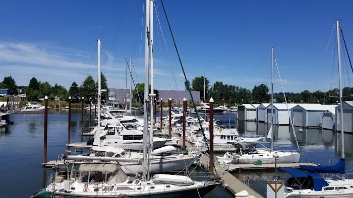 Columbia River RV Park Picture 10