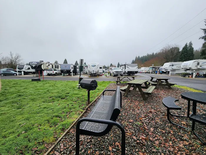 Vancouver Mall RV Park Picture 10