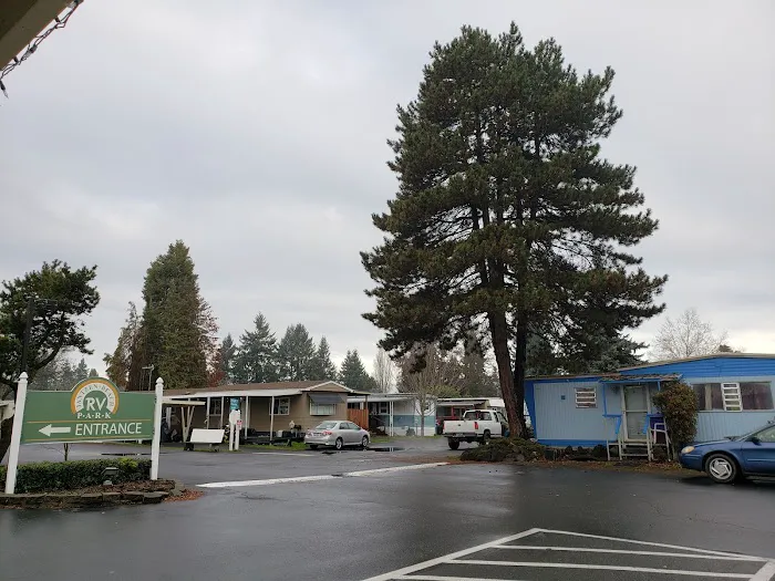 Jantzen Beach RV Park Picture 5