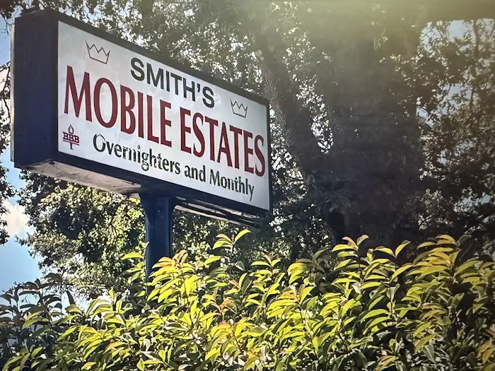 Smith's Mobile Estates - Mobile Home & RV Park in Milwaukie, OR Picture 3