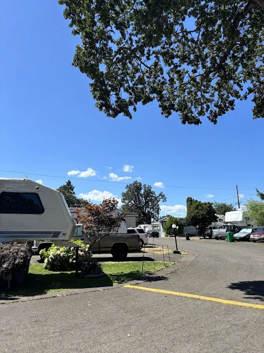 Smith's Mobile Estates - Mobile Home & RV Park in Milwaukie, OR Picture 2