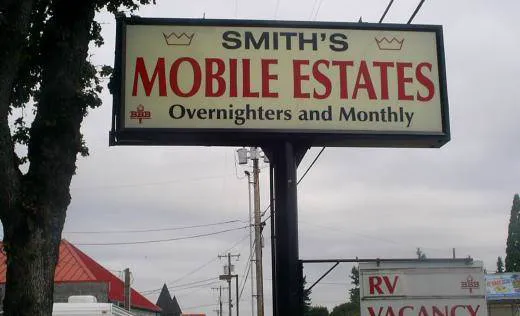 Smith's Mobile Estates - Mobile Home & RV Park in Milwaukie, OR Picture 4