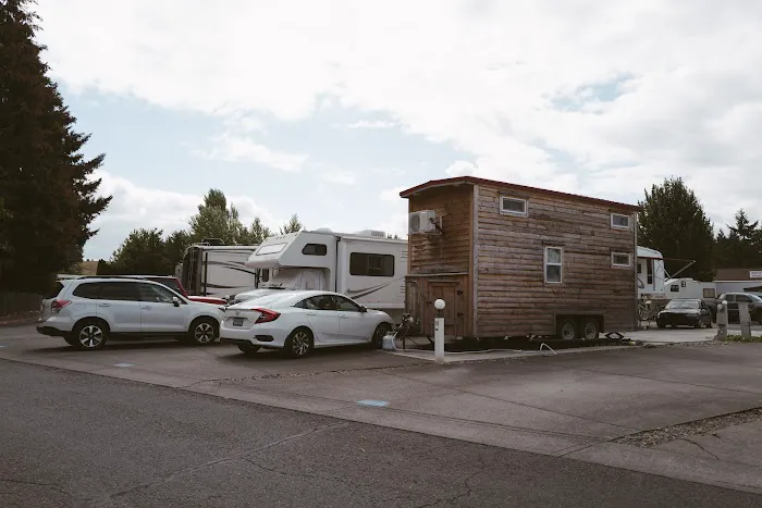 Vancouver RV Park Picture 3