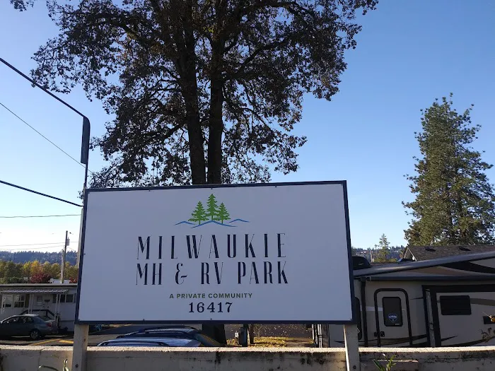 Milwaukie MH & RV Park Picture 5