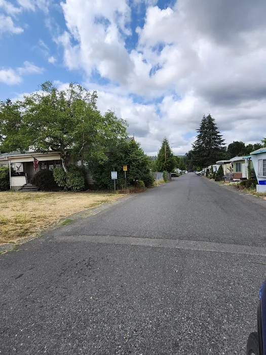 Gladstone Mobile Estates Picture 2