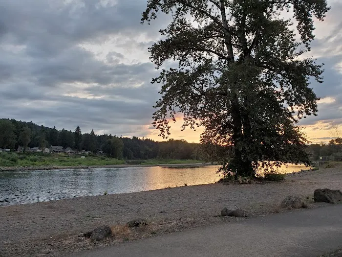 Clackamette RV Park Picture 1