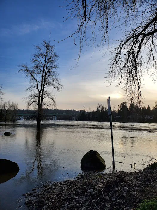 Clackamette RV Park Picture 10