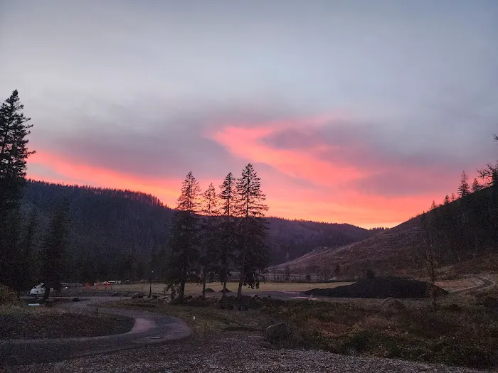 Clackamas River RV Park Picture 4