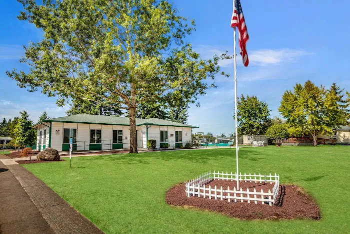 Clairmont Mobile Home Park Picture 7