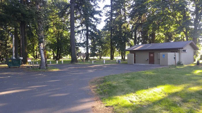 Scappoose RV Park Picture 5