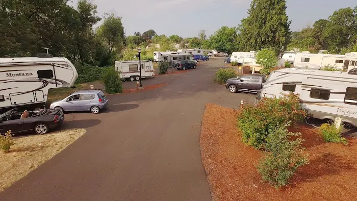 Bayport RV Park and Campground Picture 5