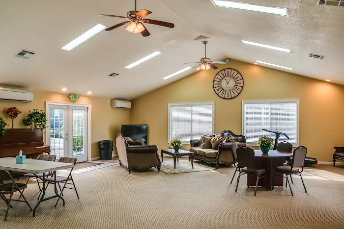 Country Manor Mobile Village Picture 6