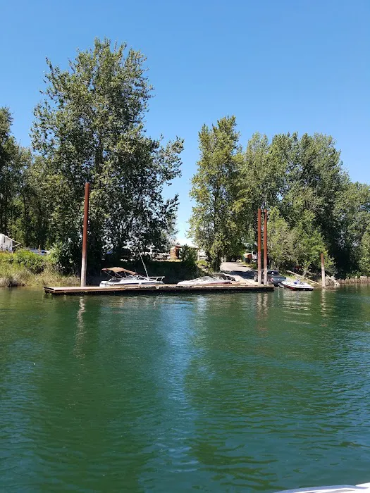 Stevens Moorage RV Park Camp Picture 5