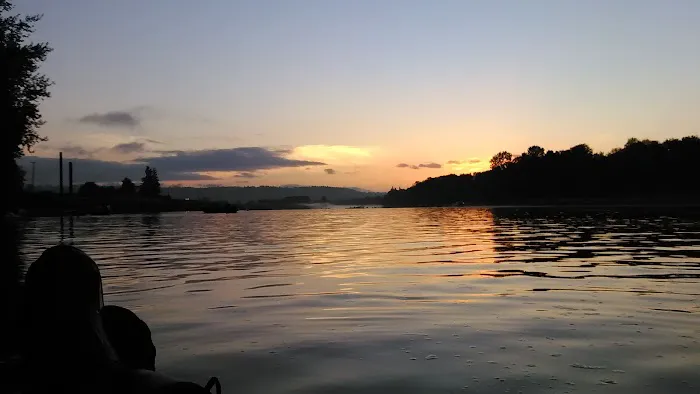 Stevens Moorage RV Park Camp Picture 8