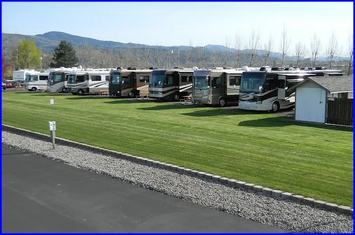 Columbia Riverfront RV Park Picture 4
