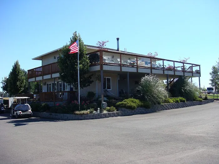 Columbia Riverfront RV Park Picture 7