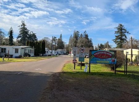 Horseshoe Lake Community LLC & RV Park