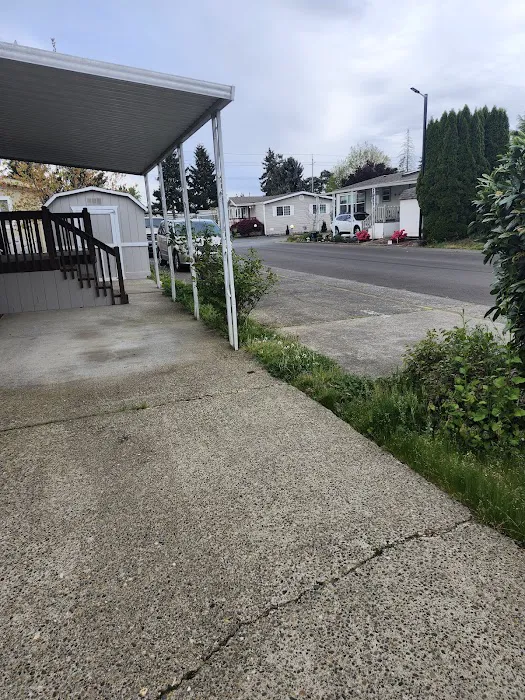 Angel Haven Mobile Home Park Picture 4