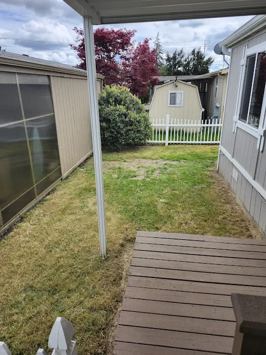 Angel Haven Mobile Home Park Picture 3