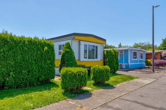 Shalimar Estates Picture 2