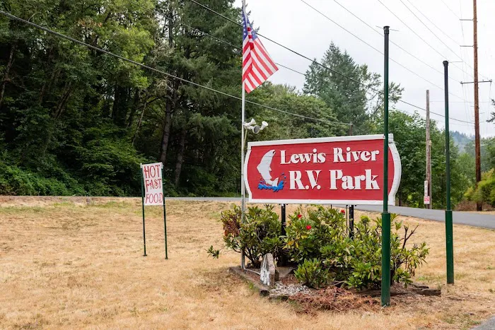 Lewis River RV Park and Country Store Picture 3