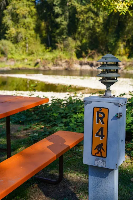 Camp Kalama RV Park Picture 10