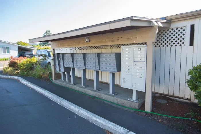 Ridgeview Village Picture 8