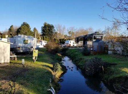 Mobile Home Corral & RV Park