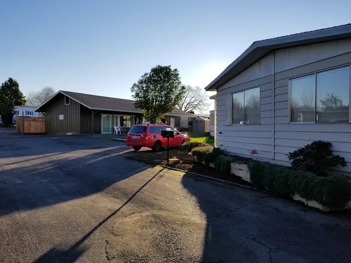 Mobile Home Corral & RV Park Picture 5