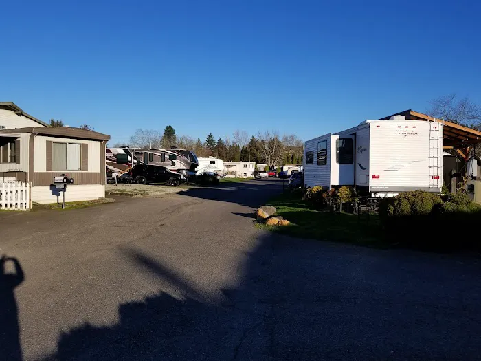 Mobile Home Corral & RV Park Picture 8