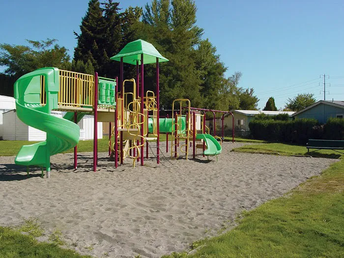 Heritage Village Mobile Home Community Picture 2