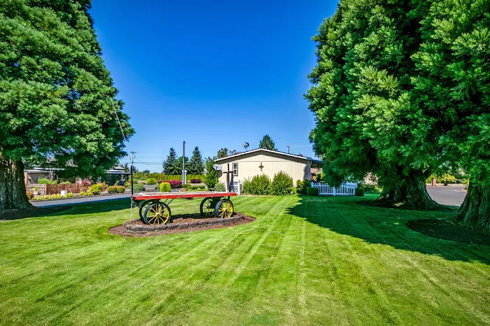 Salem Mobile Estates Picture 2