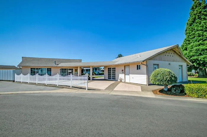 Salem Mobile Estates Picture 4