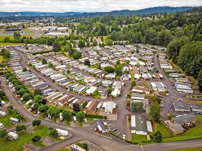 Brookhollow Estates Picture 9