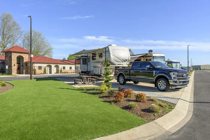 Olde Stone Village Picture 3