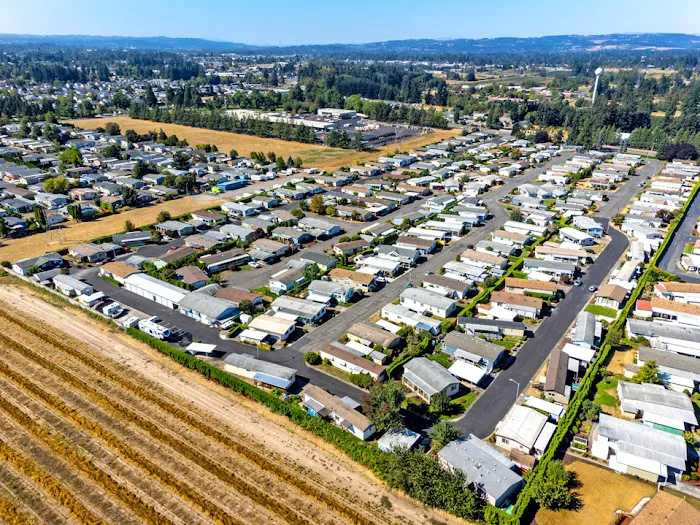 Arrowhead Mobile Home Park Picture 8