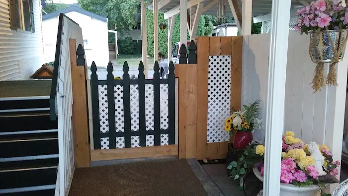 Starlite Mobile Village Picture 6