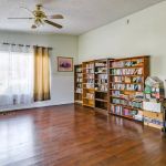 McNary Oaks Mobile Home Villa