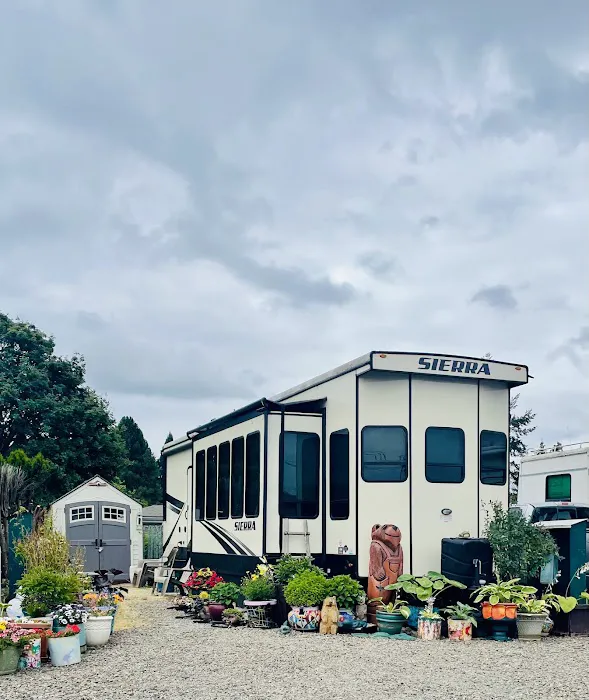 Salem Estates RV Park & Storage Picture 6