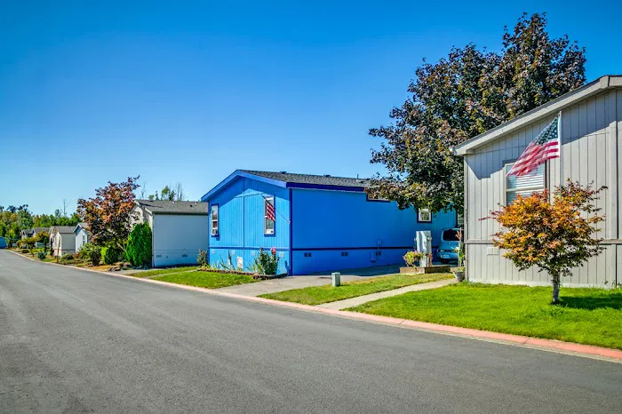 Windstone Village Picture 8