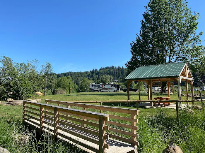 River's Edge RV Resort And Camping Picture 4