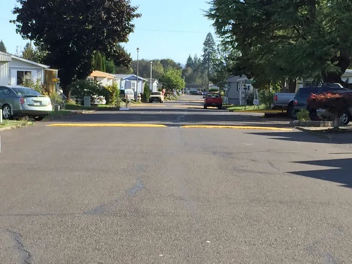 Evergreen Mobile Home Park Picture 2