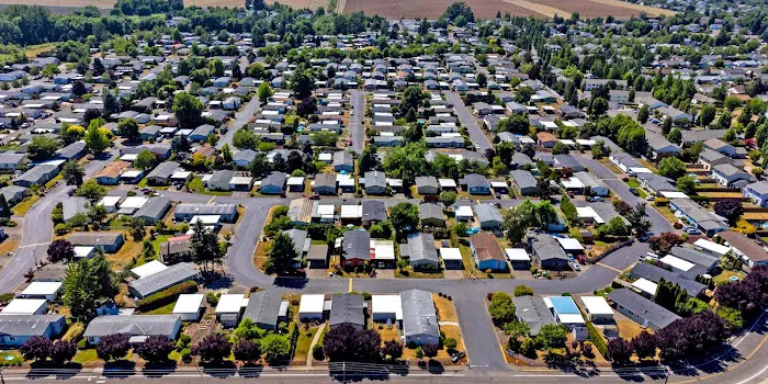 Heidi Manor Picture 2