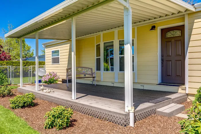 Heidi Manor Picture 6