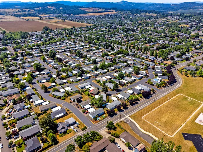 Heidi Manor Picture 8