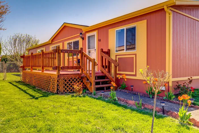 Heidi Manor Picture 9