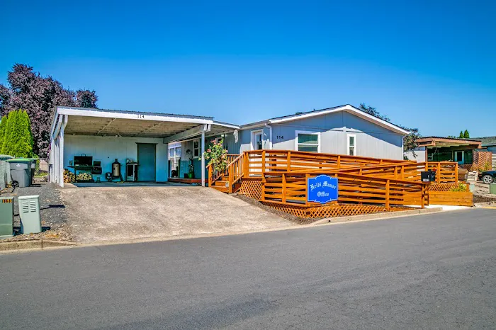 Heidi Manor Picture 10