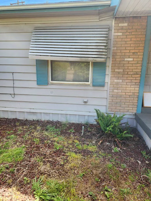 Center Street Mobile Park Picture 4