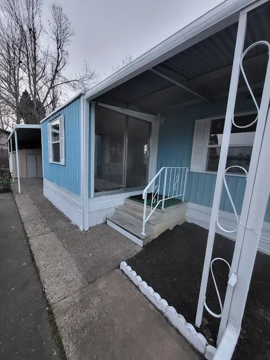 Center Street Mobile Park Picture 10